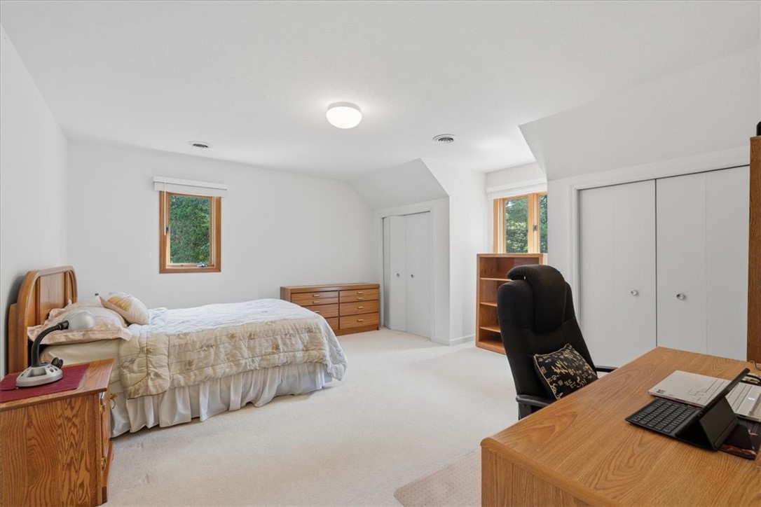 210 Reichold Rd