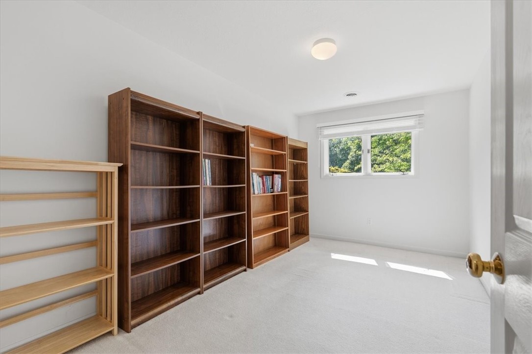 210 Reichold Rd