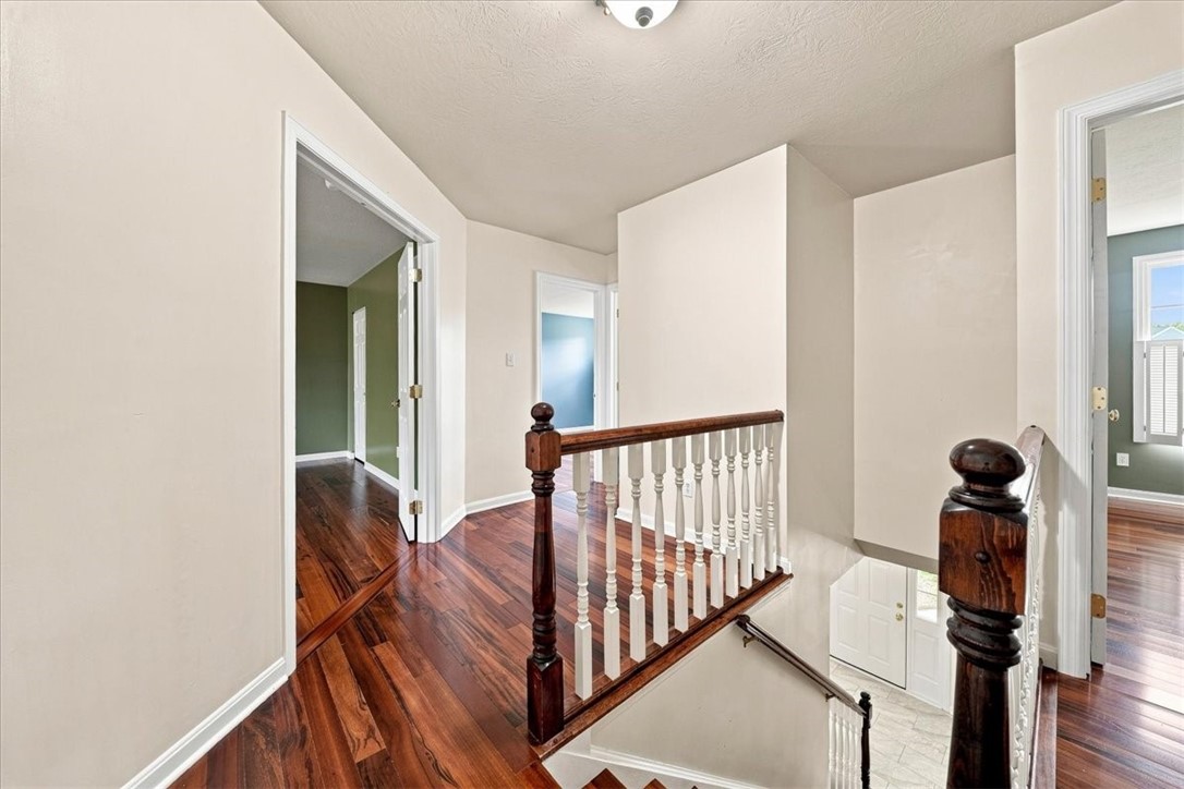 446 Crimson Dr