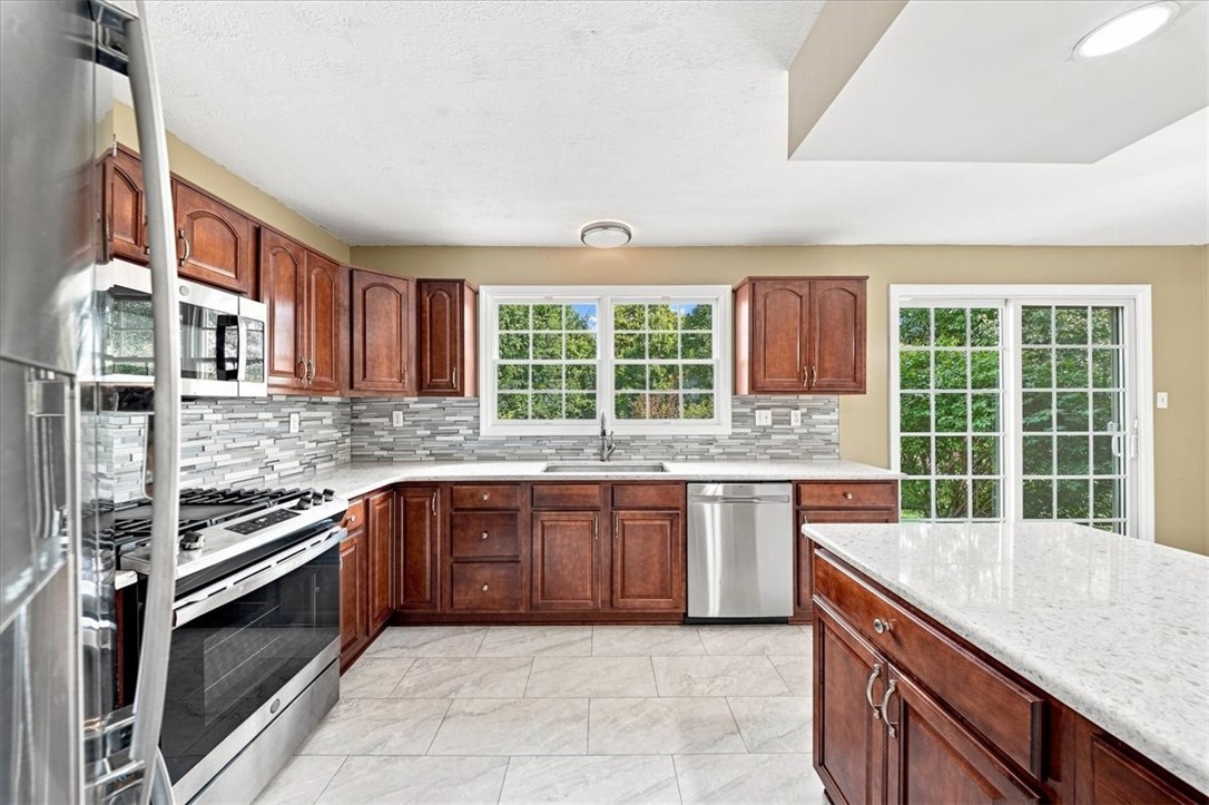 446 Crimson Dr