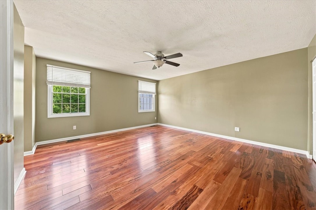 446 Crimson Dr