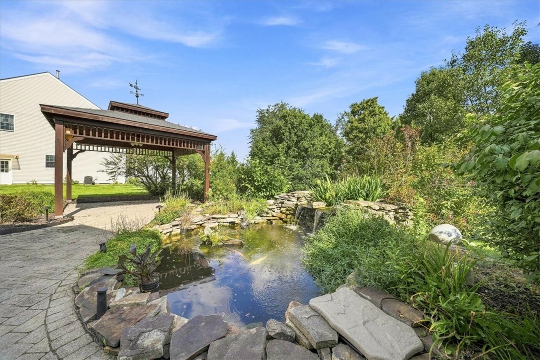 446 Crimson Dr