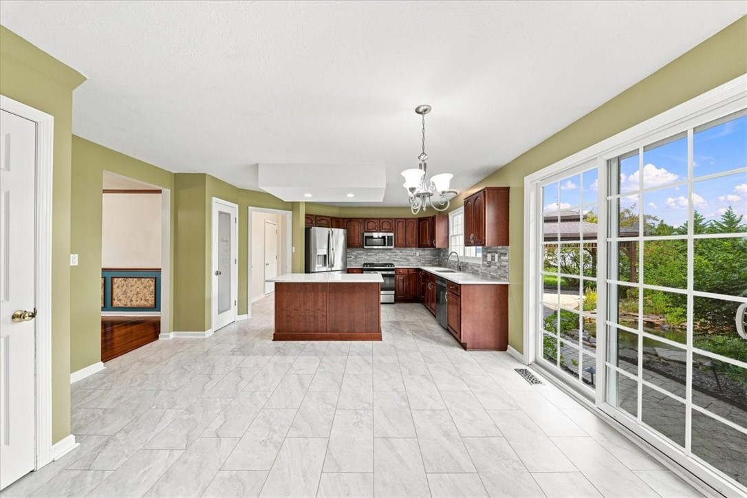 446 Crimson Dr