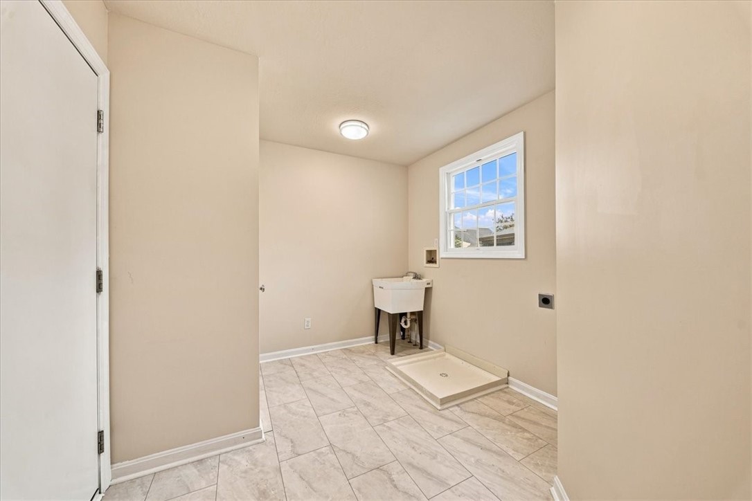 446 Crimson Dr
