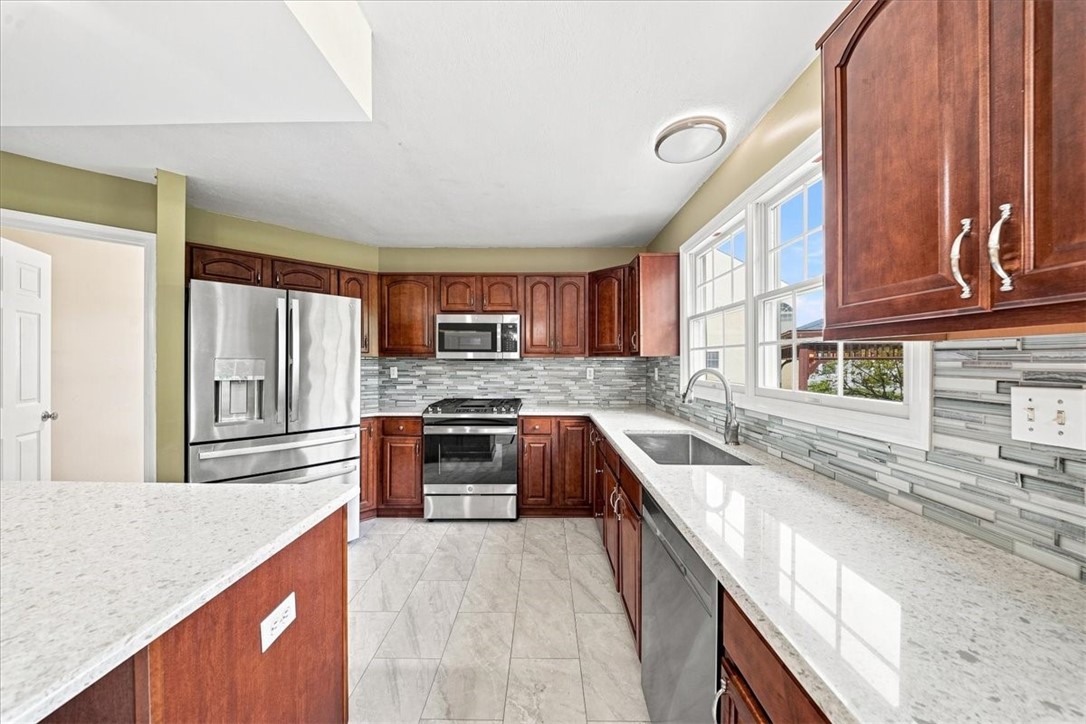 446 Crimson Dr