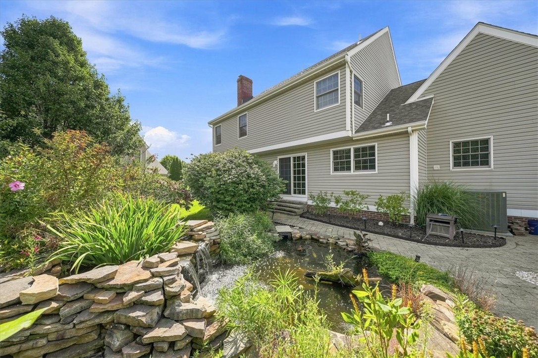 446 Crimson Dr