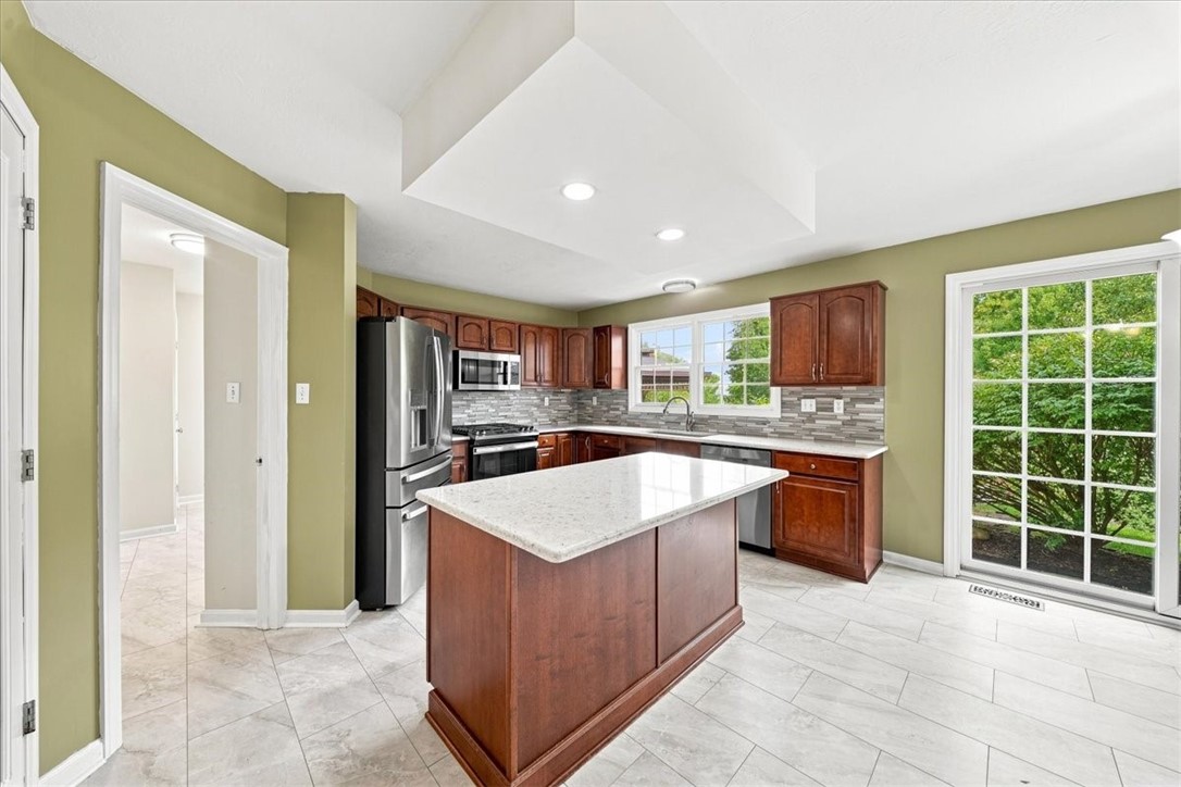 446 Crimson Dr