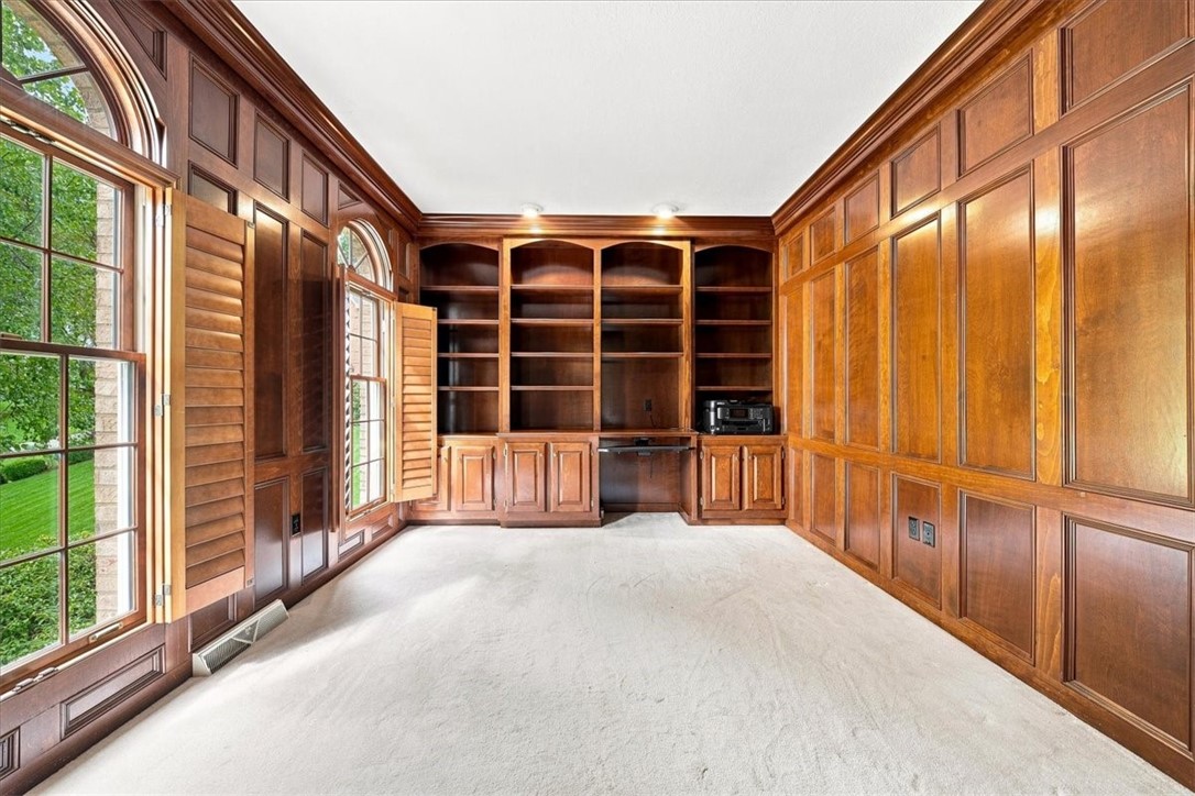 123 Foxwood Dr
