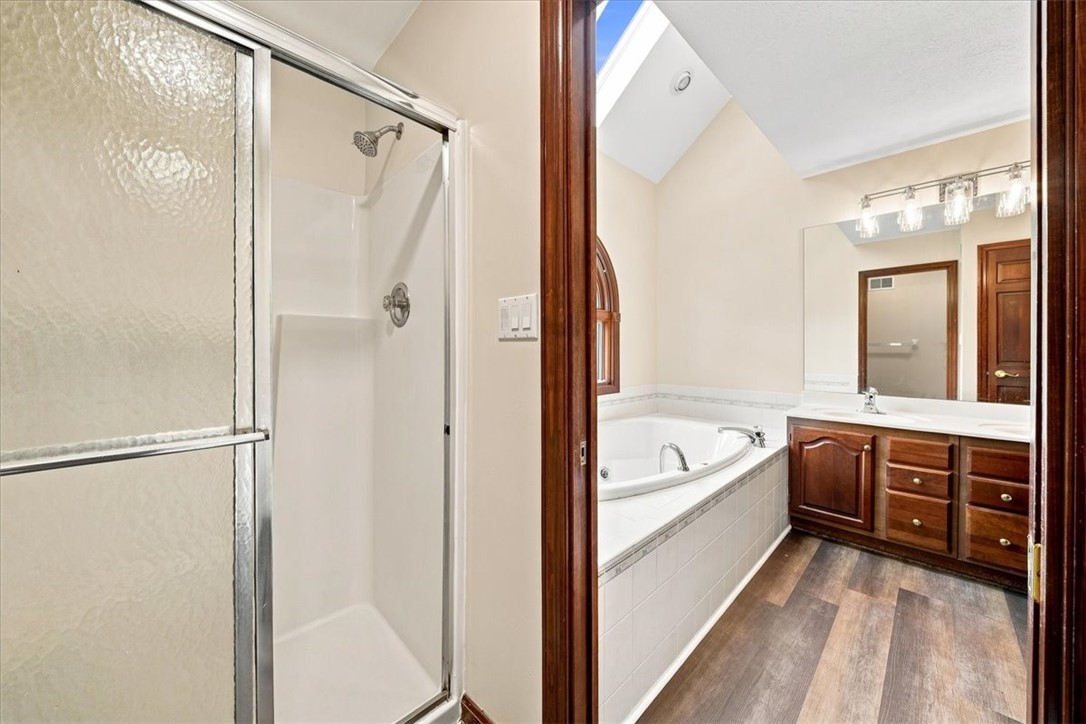 123 Foxwood Dr
