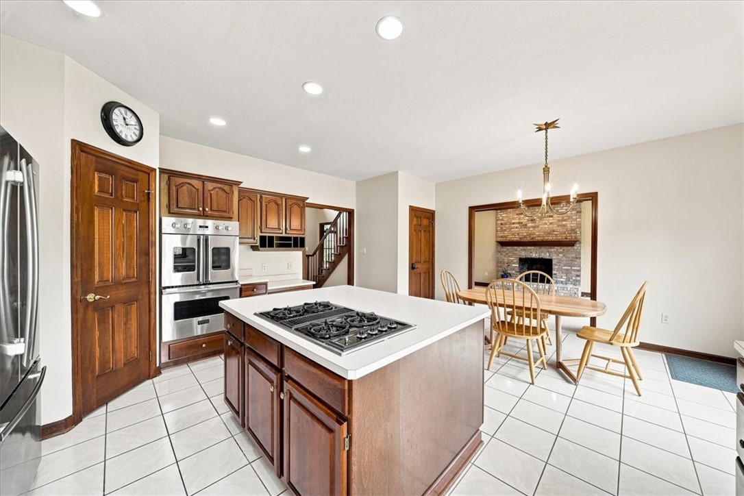 123 Foxwood Dr