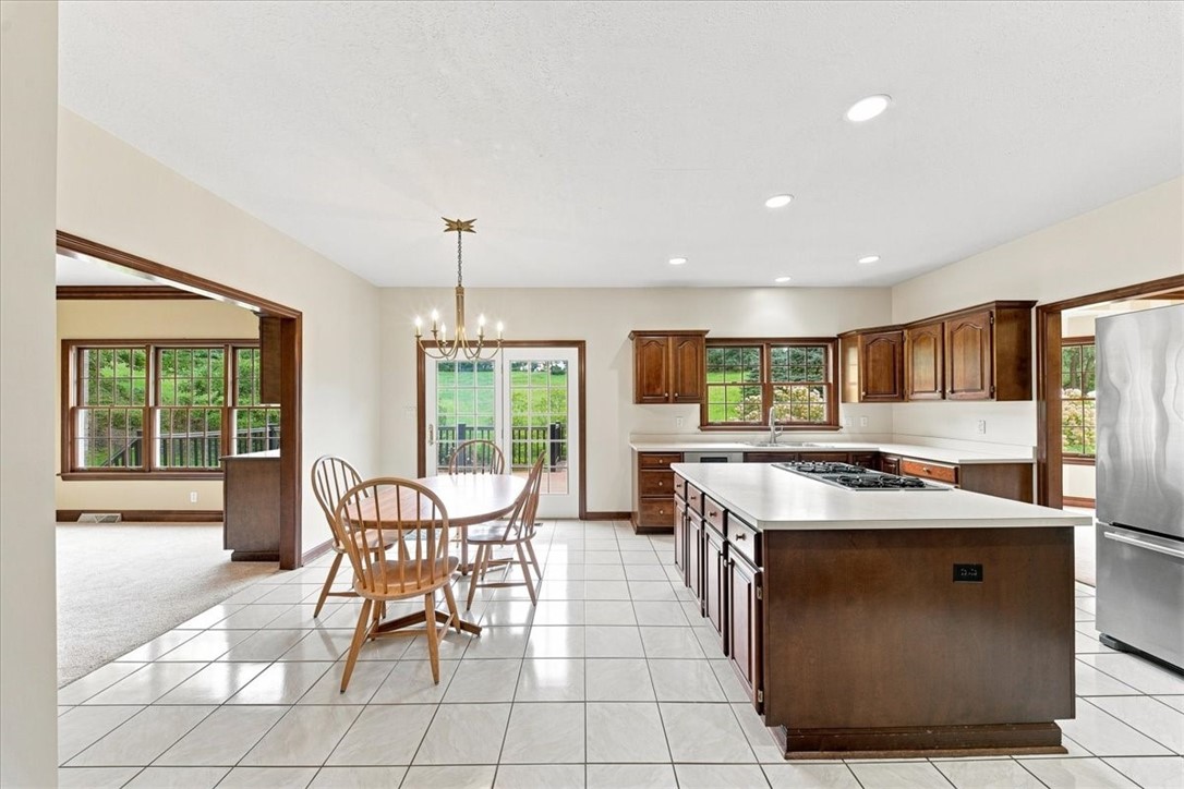 123 Foxwood Dr