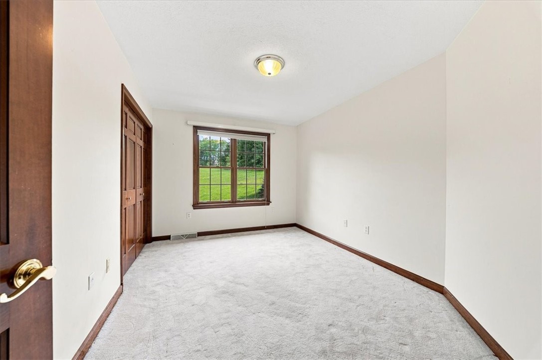 123 Foxwood Dr