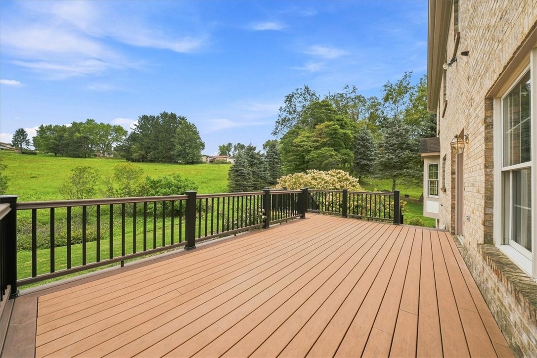 123 Foxwood Dr