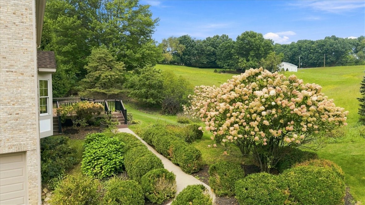 123 Foxwood Dr