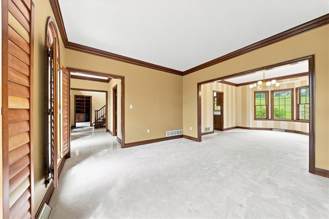 123 Foxwood Dr