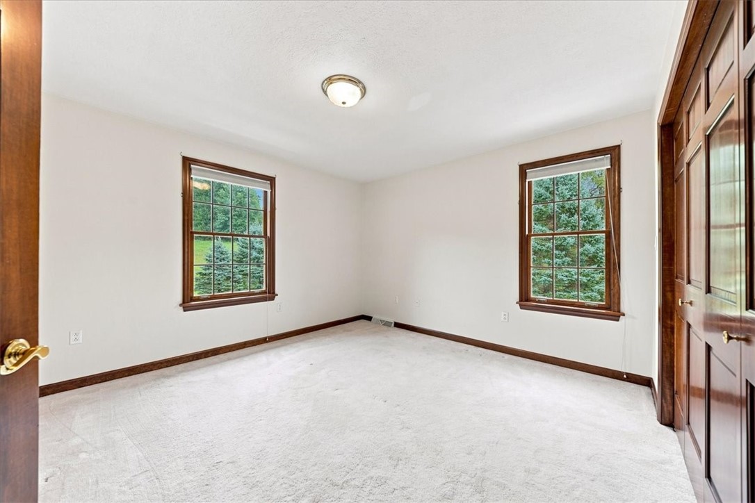 123 Foxwood Dr