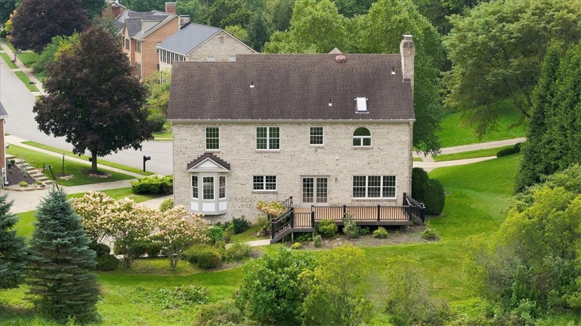 123 Foxwood Dr