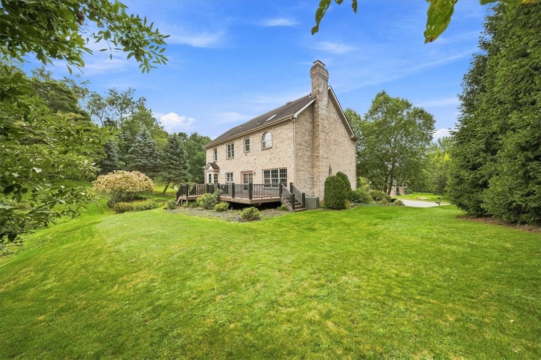 123 Foxwood Dr