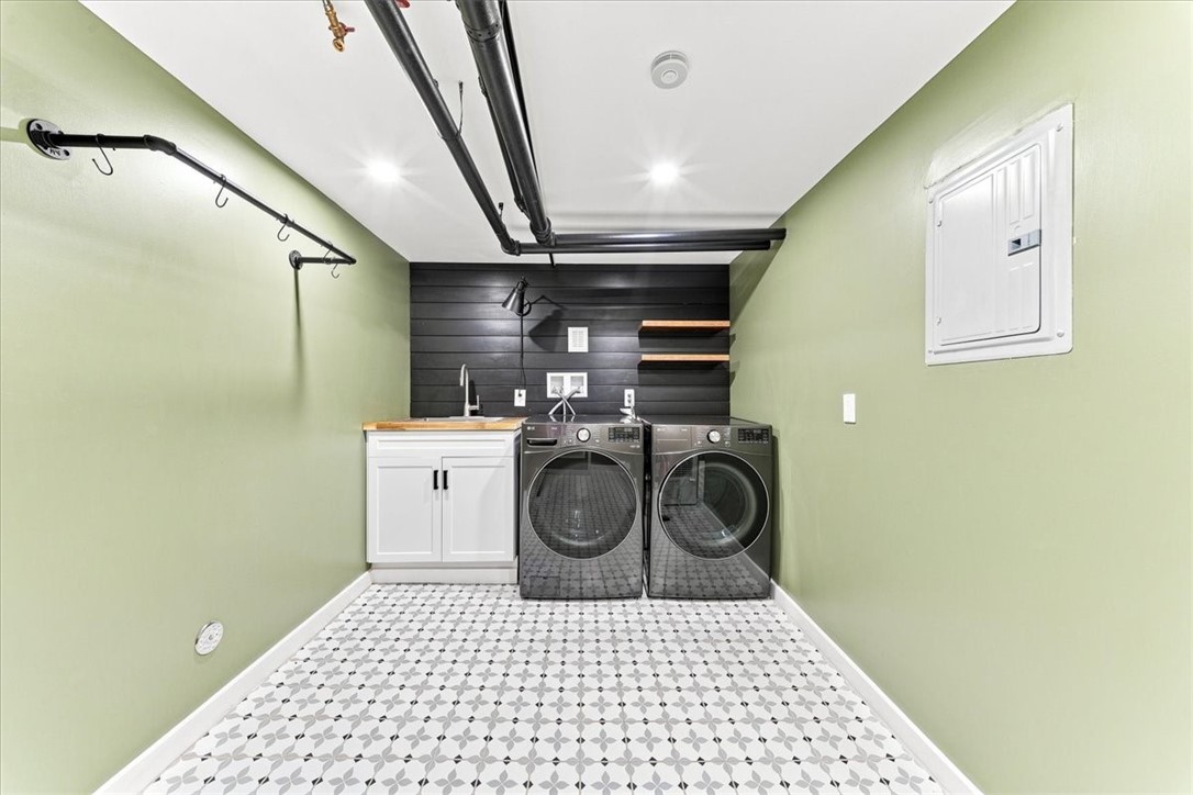 22 Priscilla Ln