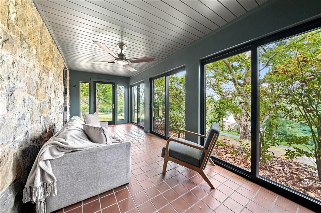 22 Priscilla Ln