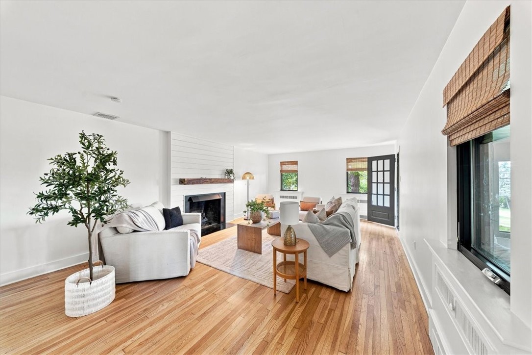 22 Priscilla Ln