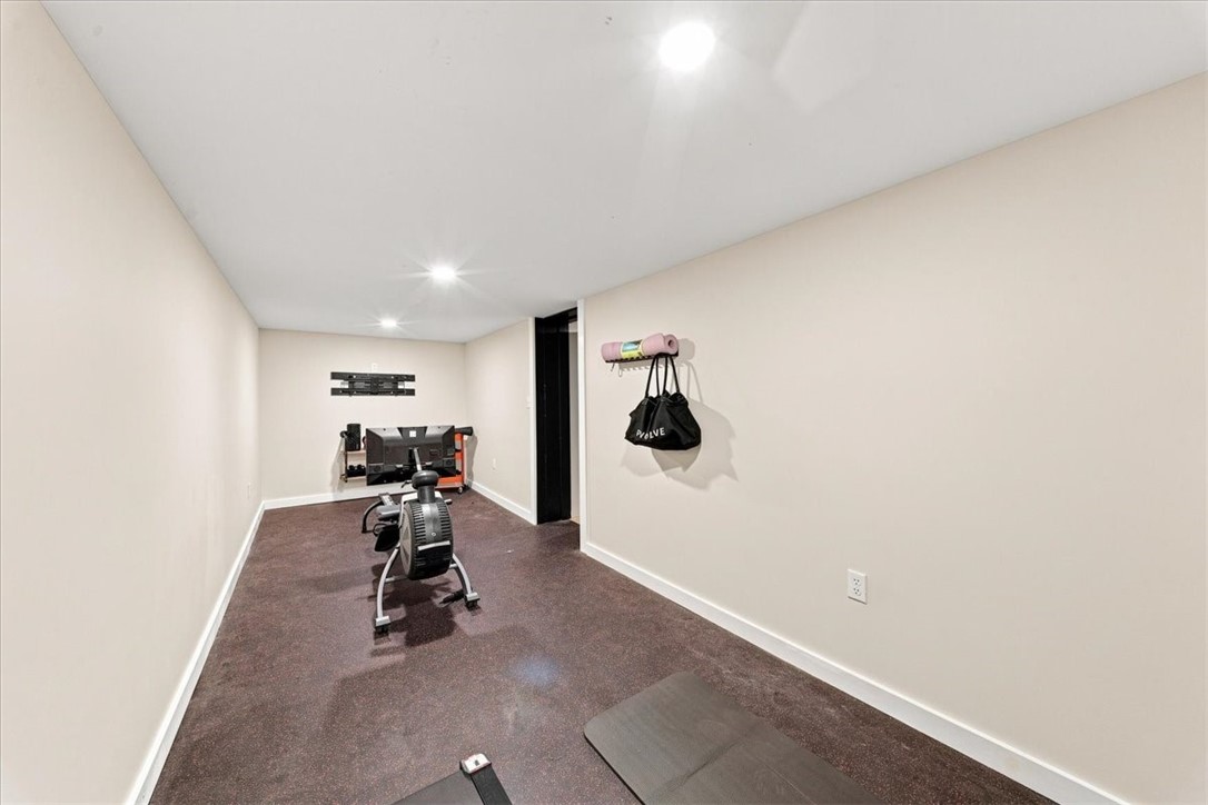 22 Priscilla Ln