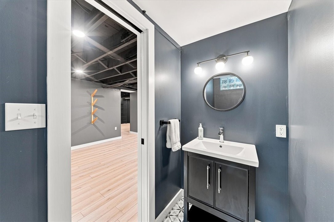 22 Priscilla Ln
