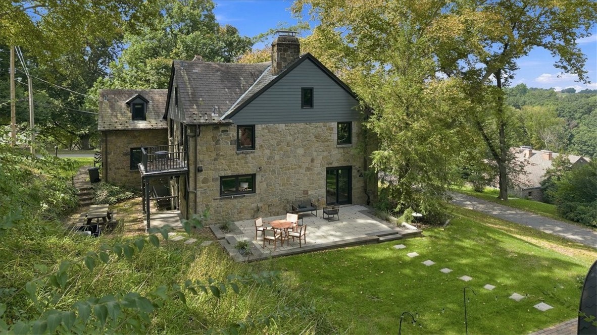 22 Priscilla Ln