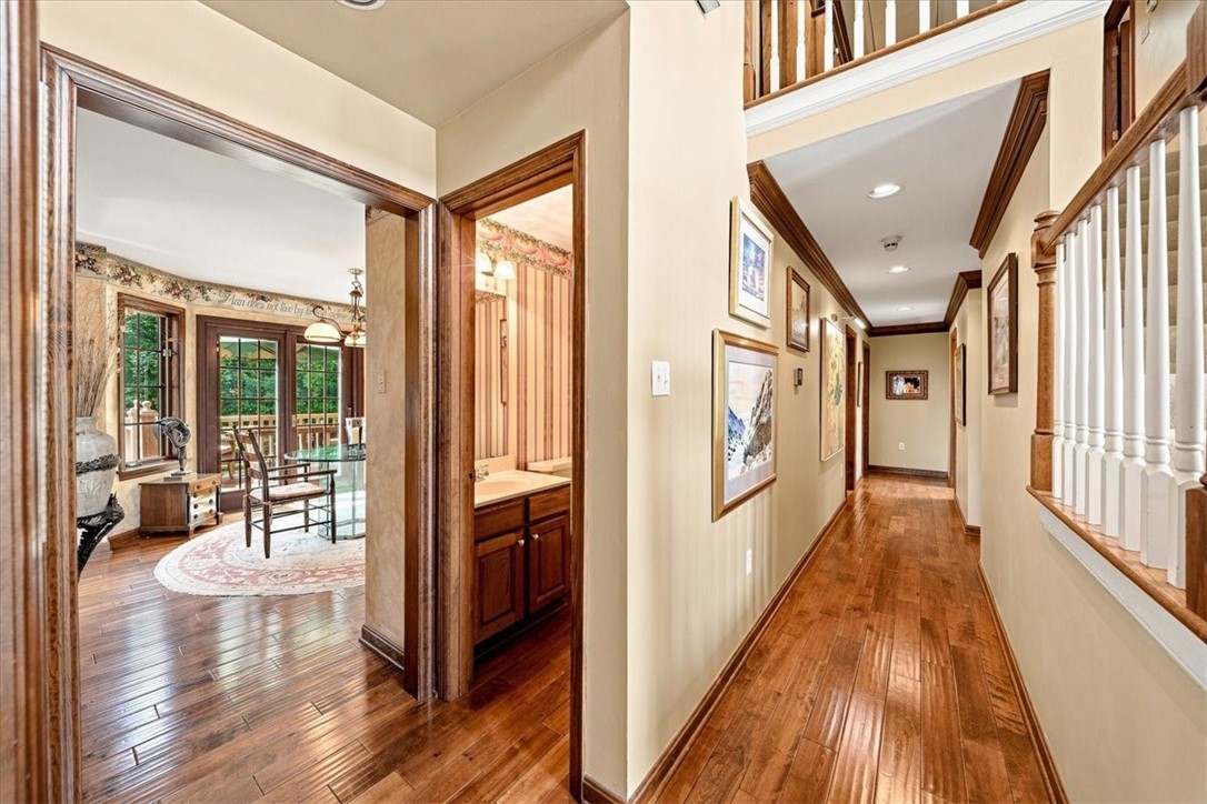 114 Hidden Valley Ct