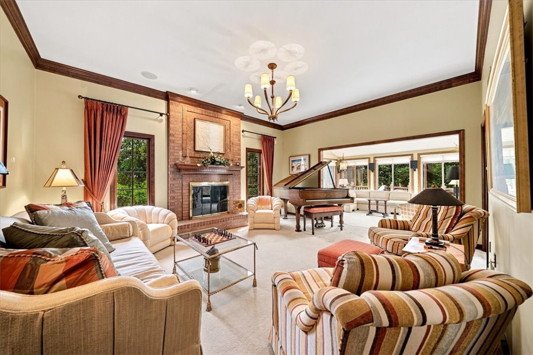 114 Hidden Valley Ct