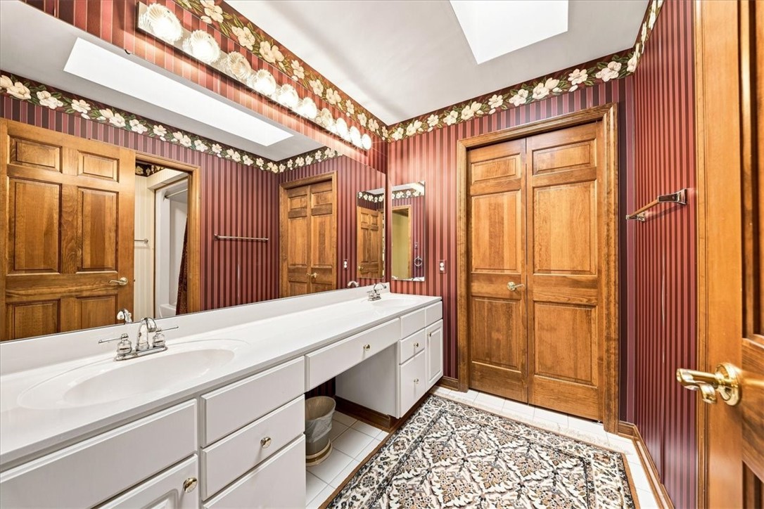 114 Hidden Valley Ct