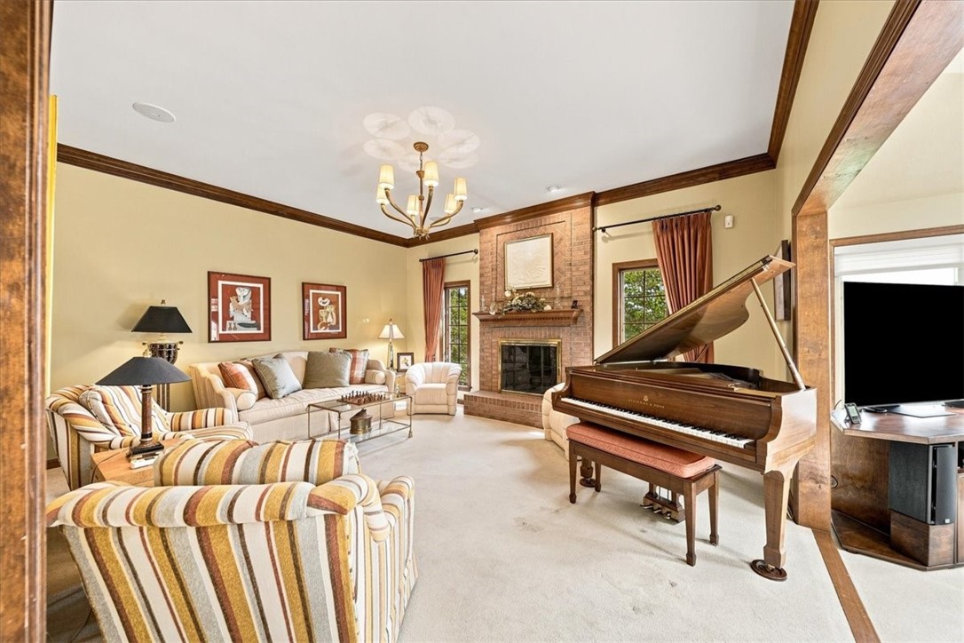 114 Hidden Valley Ct
