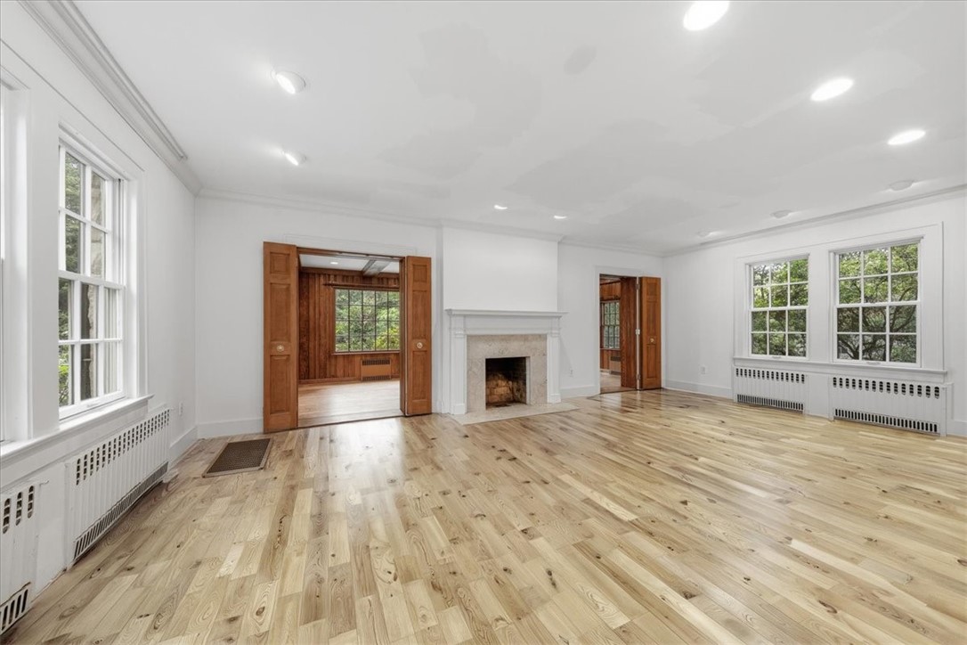 4448 Mount Royal Blvd
