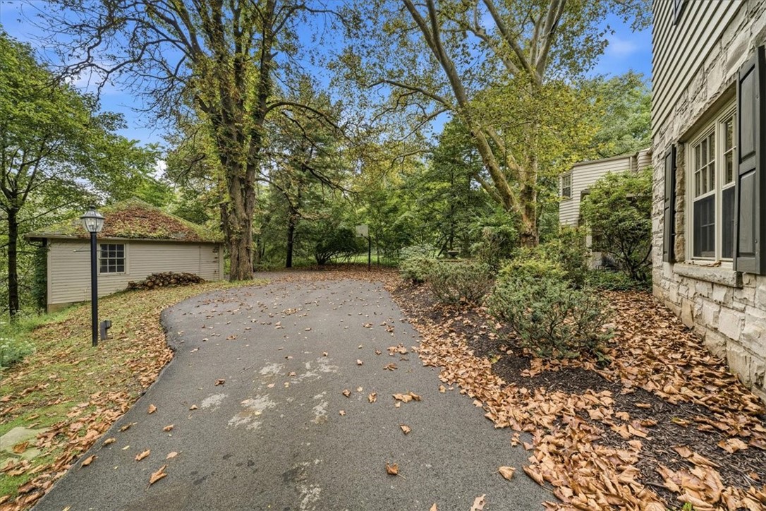4448 Mount Royal Blvd