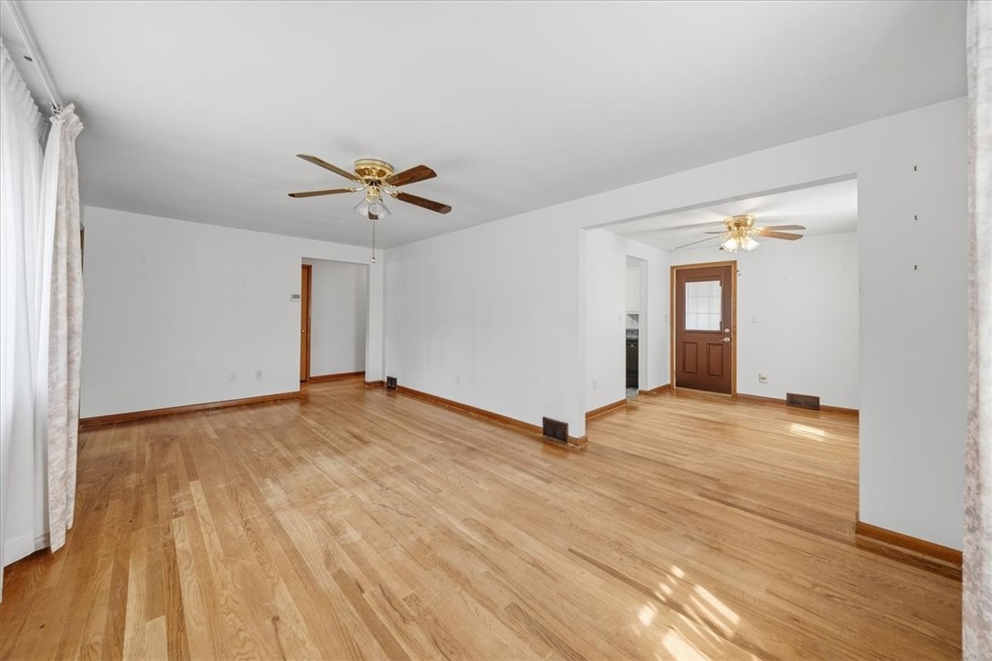 9428 Saratoga Dr
