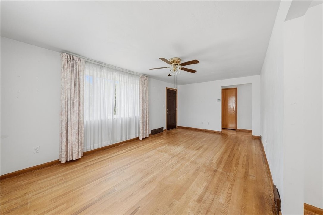 9428 Saratoga Dr
