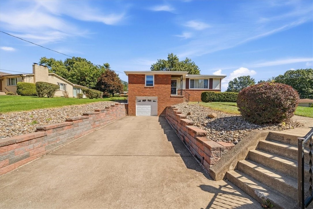 9428 Saratoga Dr