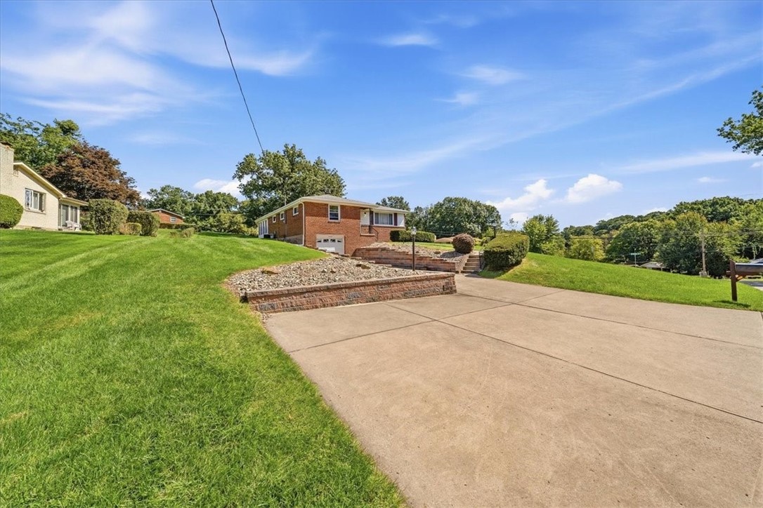 9428 Saratoga Dr