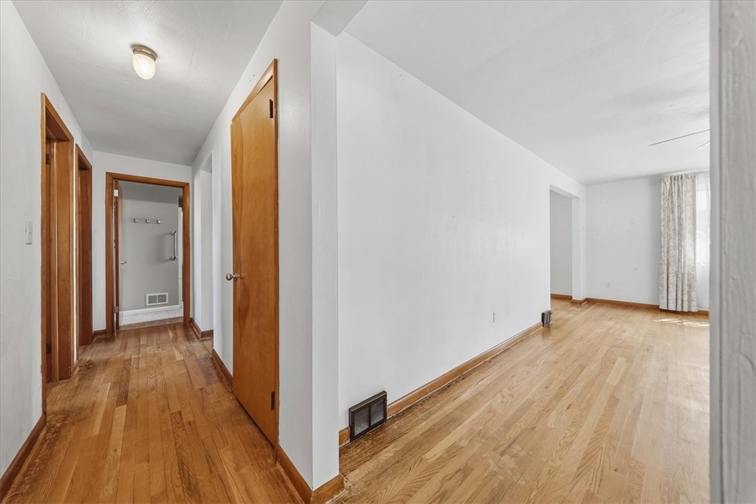 9428 Saratoga Dr