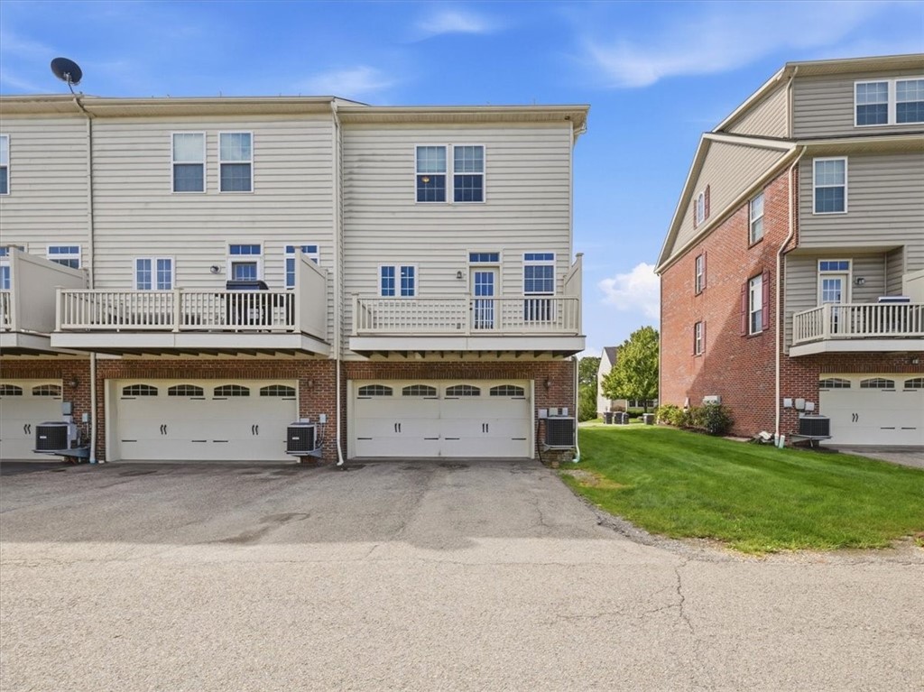 400 Fairgate Dr