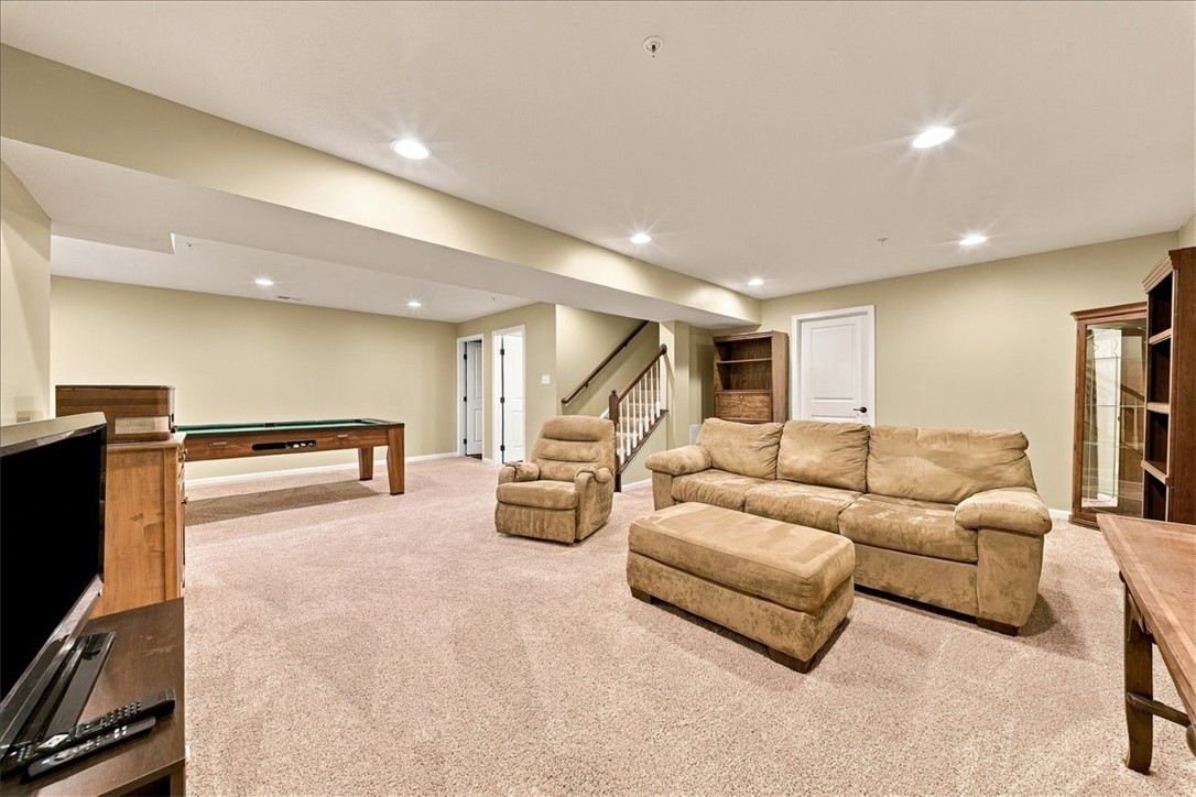 2000 Connecticut Ln