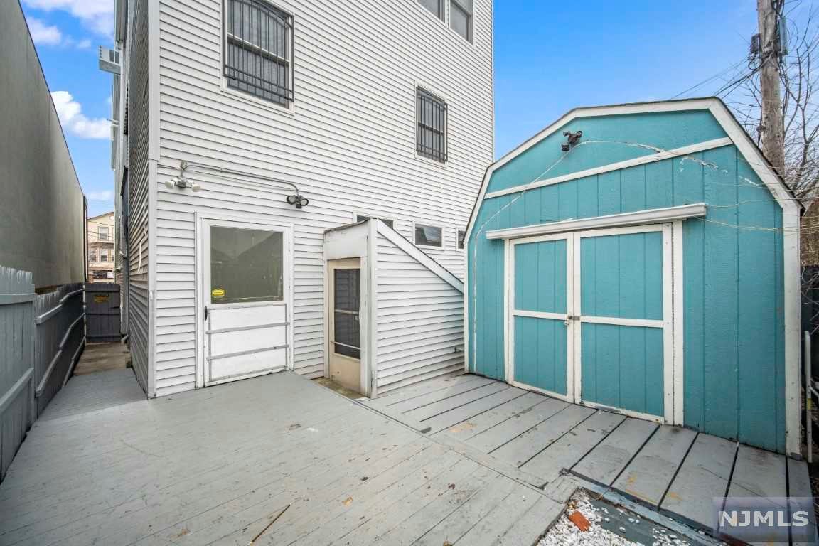33 Ridge Road Retail