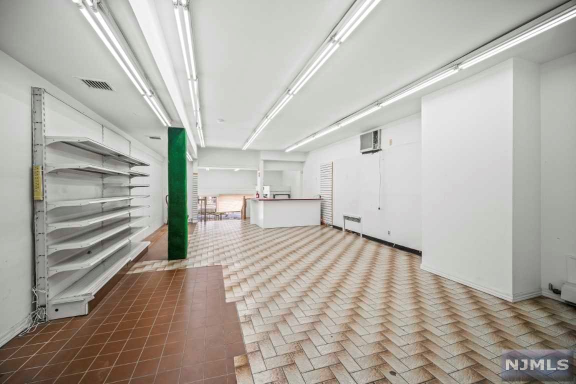 33 Ridge Road Retail