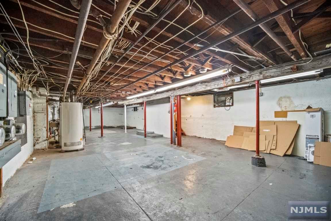 33 Ridge Road Retail
