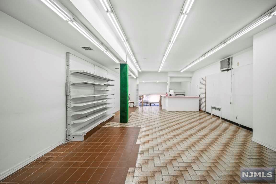 33 Ridge Road Retail