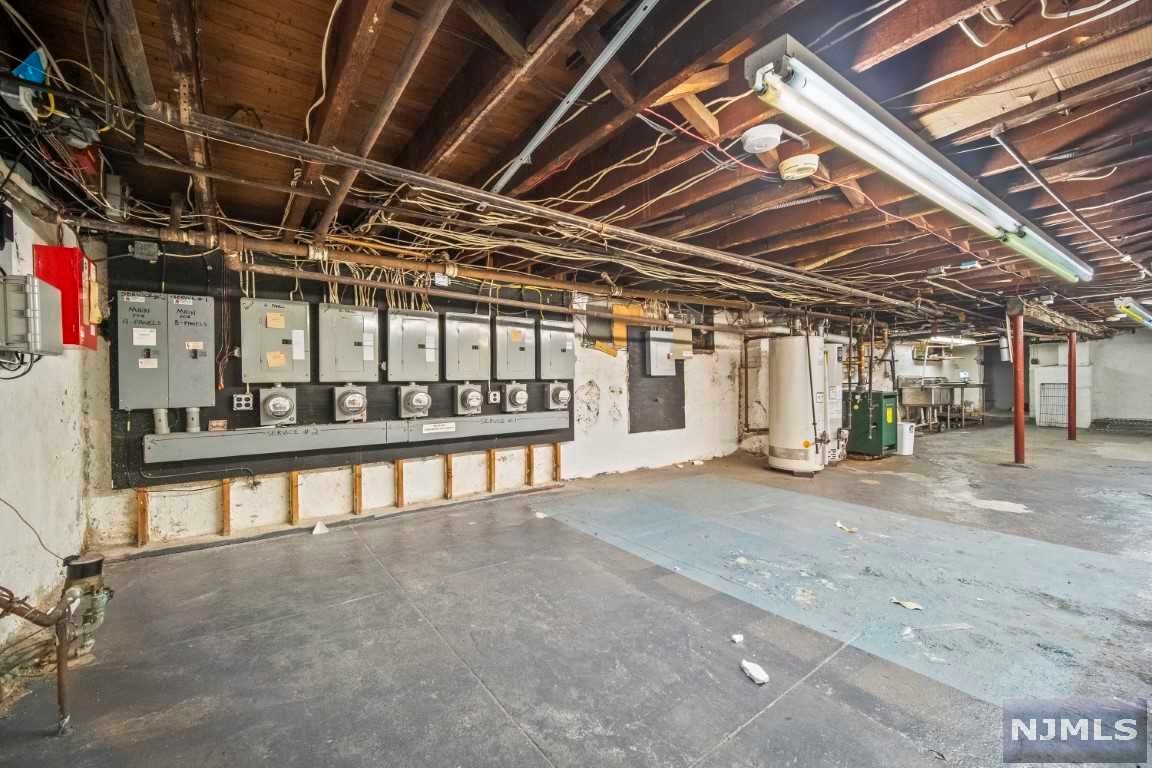 33 Ridge Road Retail