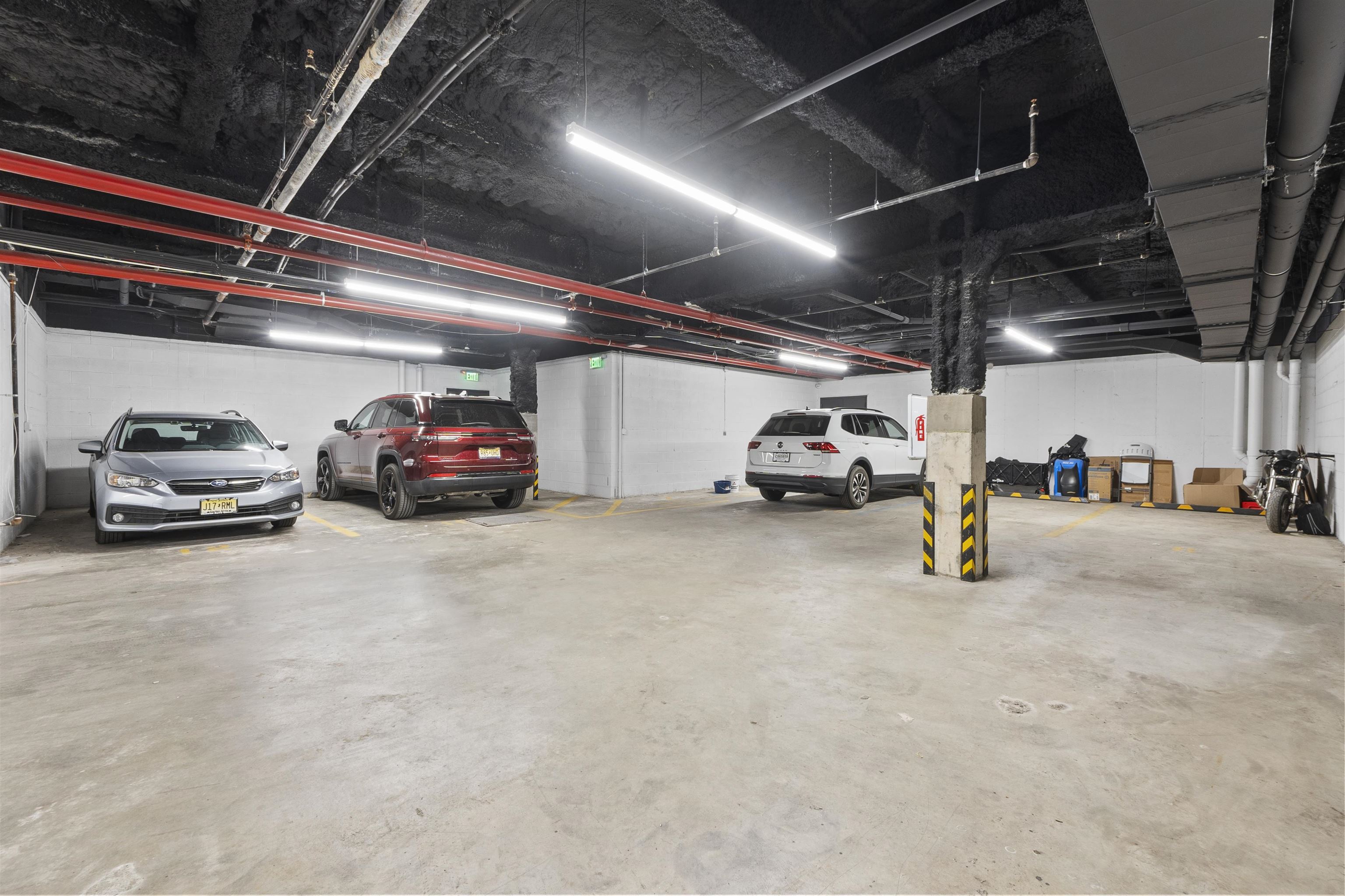410 WHITON ST Unit: 307