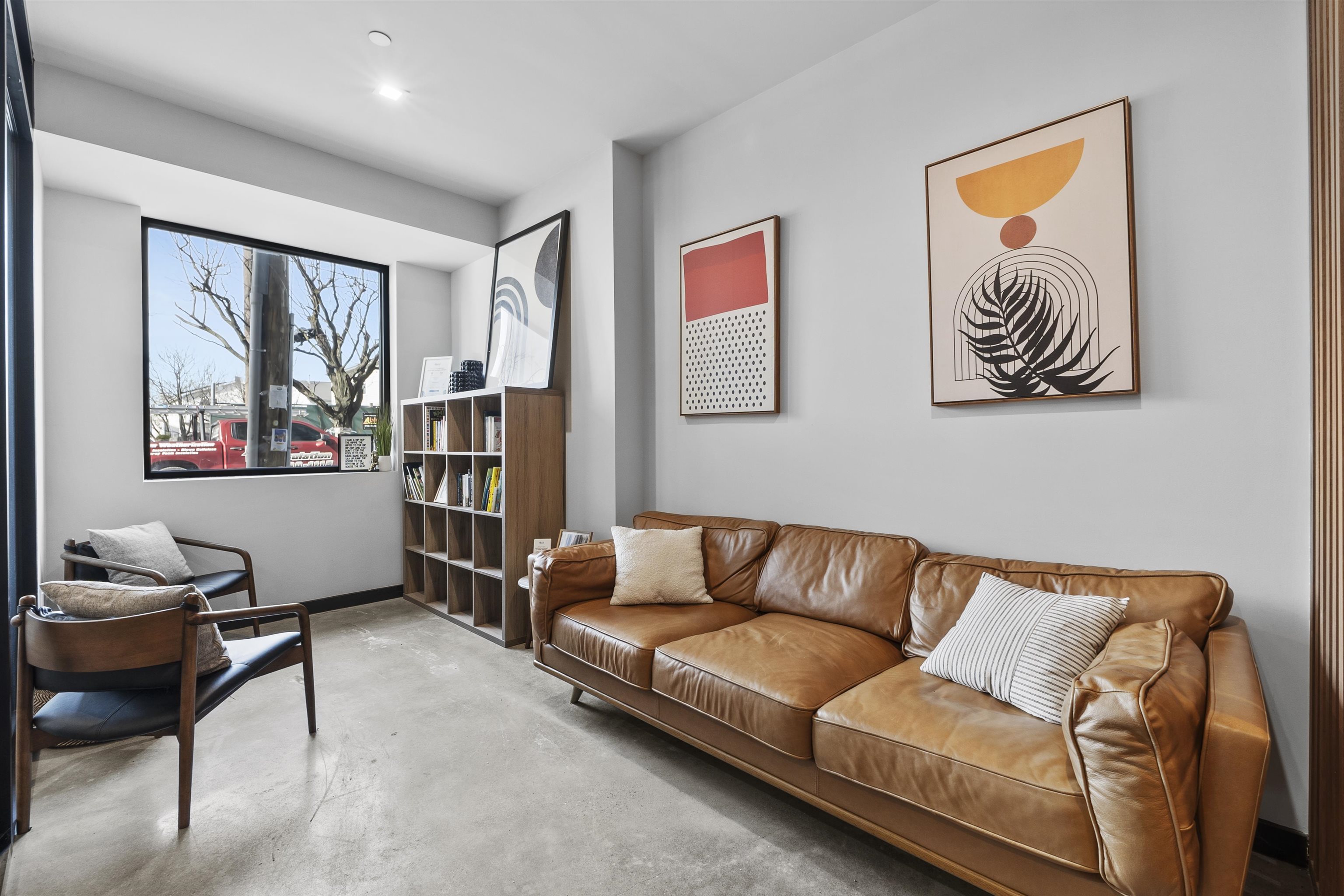 410 WHITON ST Unit: 307