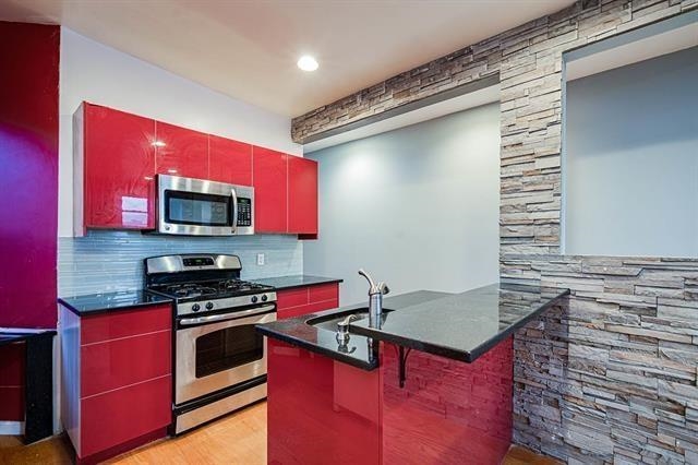 14 65TH ST Unit: 16