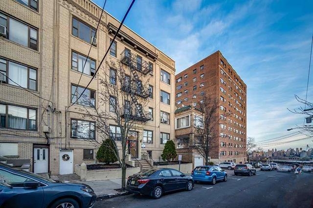 14 65TH ST Unit: 16